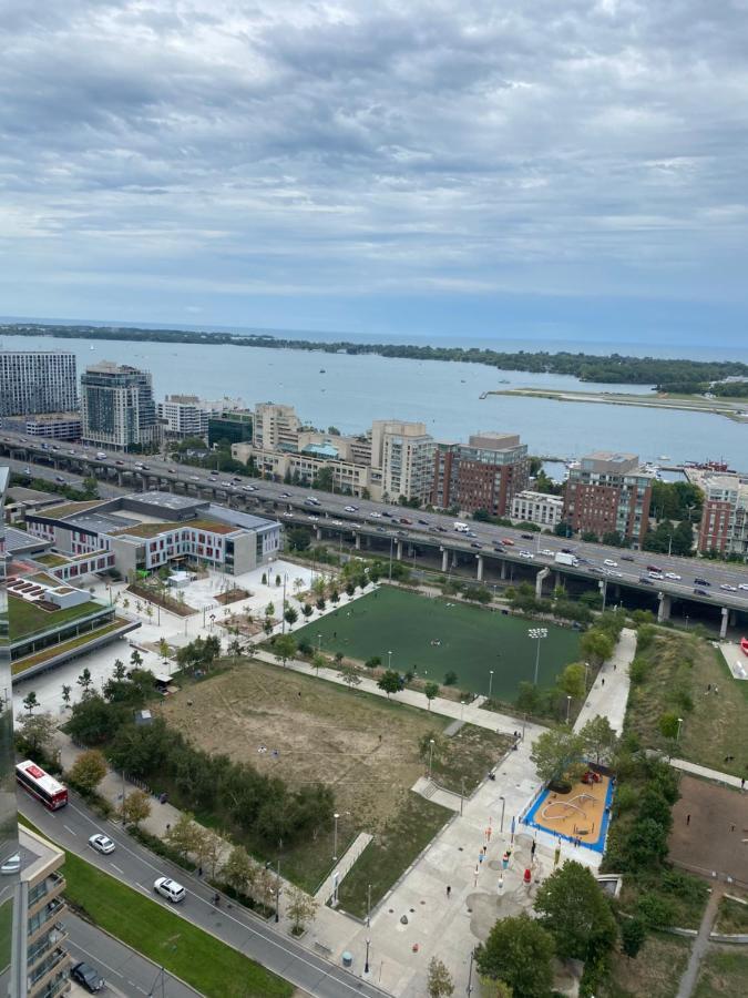 Toronto Downtown Luxurious Stylish 3 Bedroom 3 Bath 2 Balconies Near Rogers Centre Lakeview Condo 외부 사진