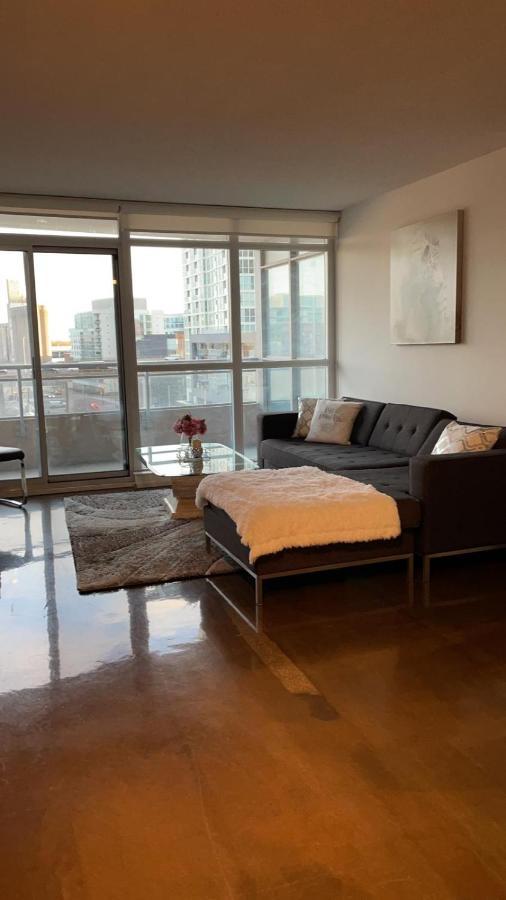 Toronto Downtown Luxurious Stylish 3 Bedroom 3 Bath 2 Balconies Near Rogers Centre Lakeview Condo 외부 사진