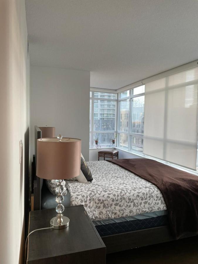 Toronto Downtown Luxurious Stylish 3 Bedroom 3 Bath 2 Balconies Near Rogers Centre Lakeview Condo 외부 사진
