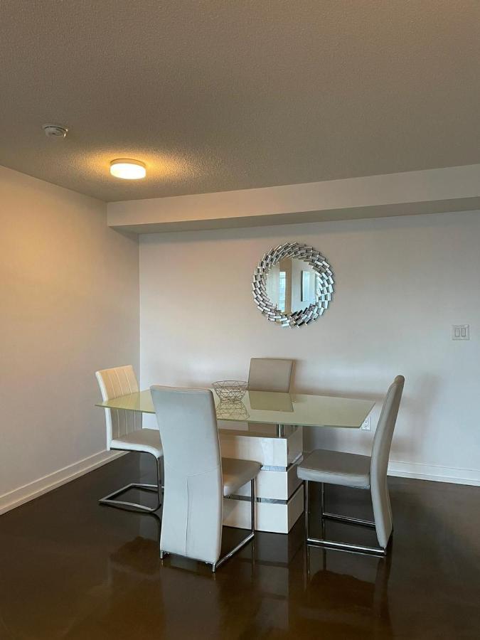 Toronto Downtown Luxurious Stylish 3 Bedroom 3 Bath 2 Balconies Near Rogers Centre Lakeview Condo 외부 사진