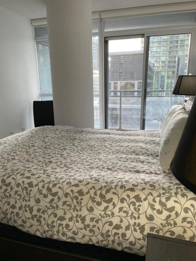 Toronto Downtown Luxurious Stylish 3 Bedroom 3 Bath 2 Balconies Near Rogers Centre Lakeview Condo 외부 사진