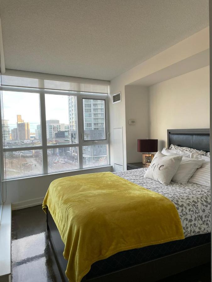 Toronto Downtown Luxurious Stylish 3 Bedroom 3 Bath 2 Balconies Near Rogers Centre Lakeview Condo 외부 사진