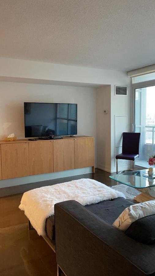 Toronto Downtown Luxurious Stylish 3 Bedroom 3 Bath 2 Balconies Near Rogers Centre Lakeview Condo 외부 사진