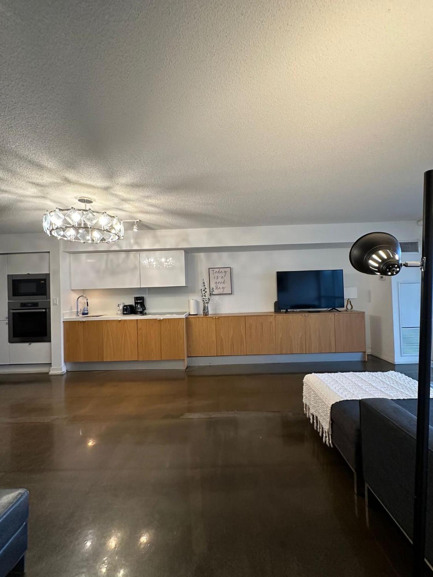 Toronto Downtown Luxurious Stylish 3 Bedroom 3 Bath 2 Balconies Near Rogers Centre Lakeview Condo 외부 사진